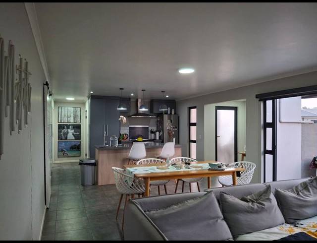 3 BEDROOM CLUSTER FOR SALE IN FAIRLEAD